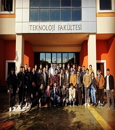 Gençlerimiz Üniversitede